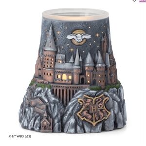 Scentsy Hogwarts Warmer NWT